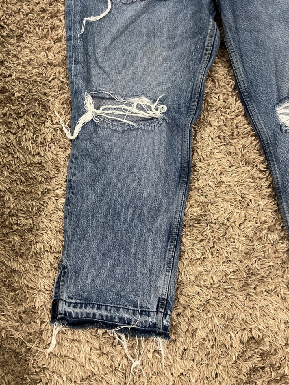 We The Free Faded Blue Ripped Cropped Jeans - Picture 5 of 8